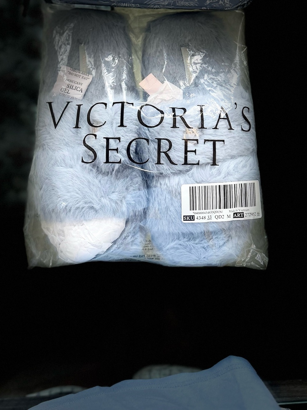 Victoria's Secret Light Blue Faux Fur Slippers NWT Sz M NWT